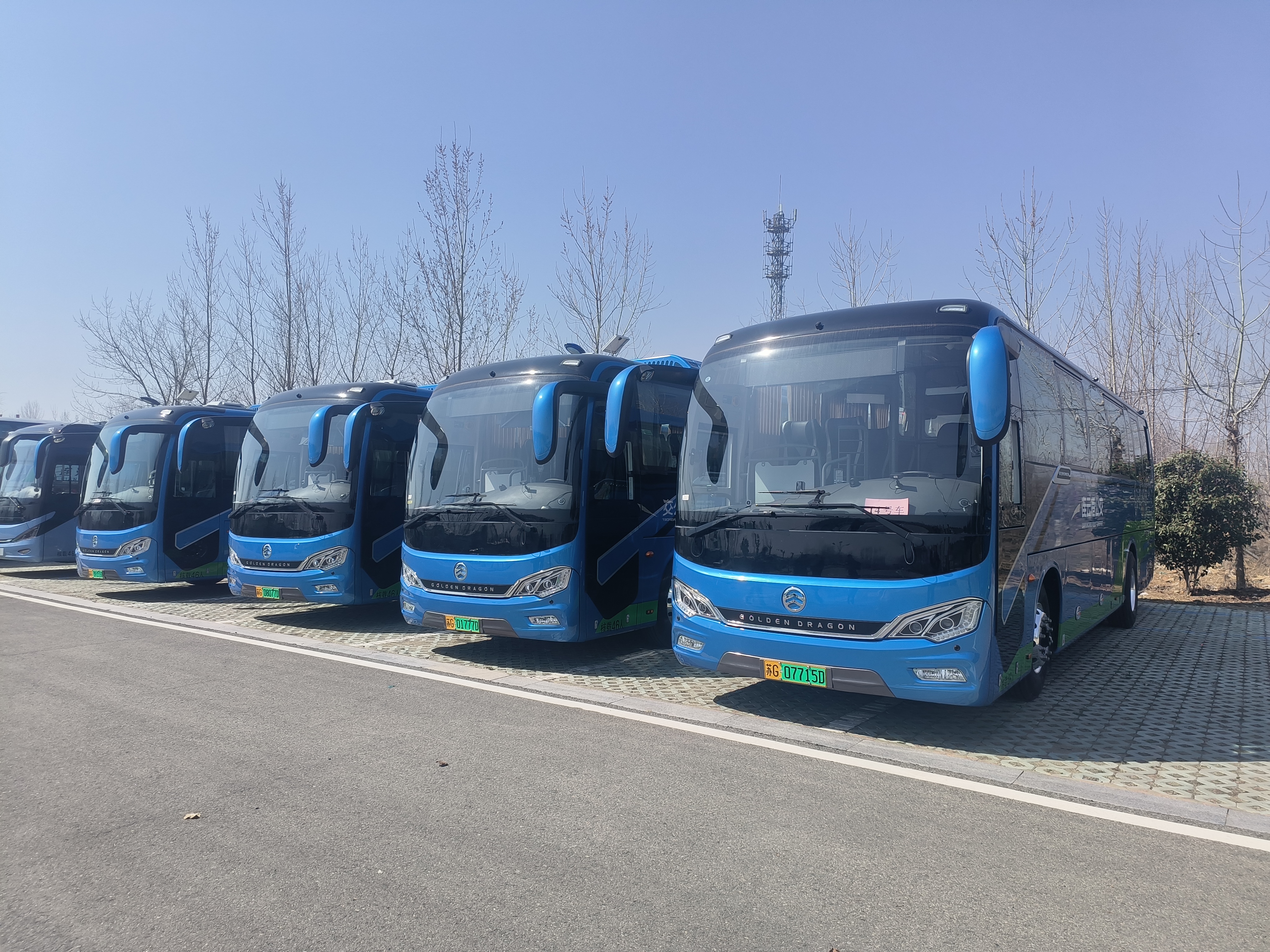 坐定制公交，享浪漫春色！ 佳連公交助力中小學(xué)春游踏青之旅