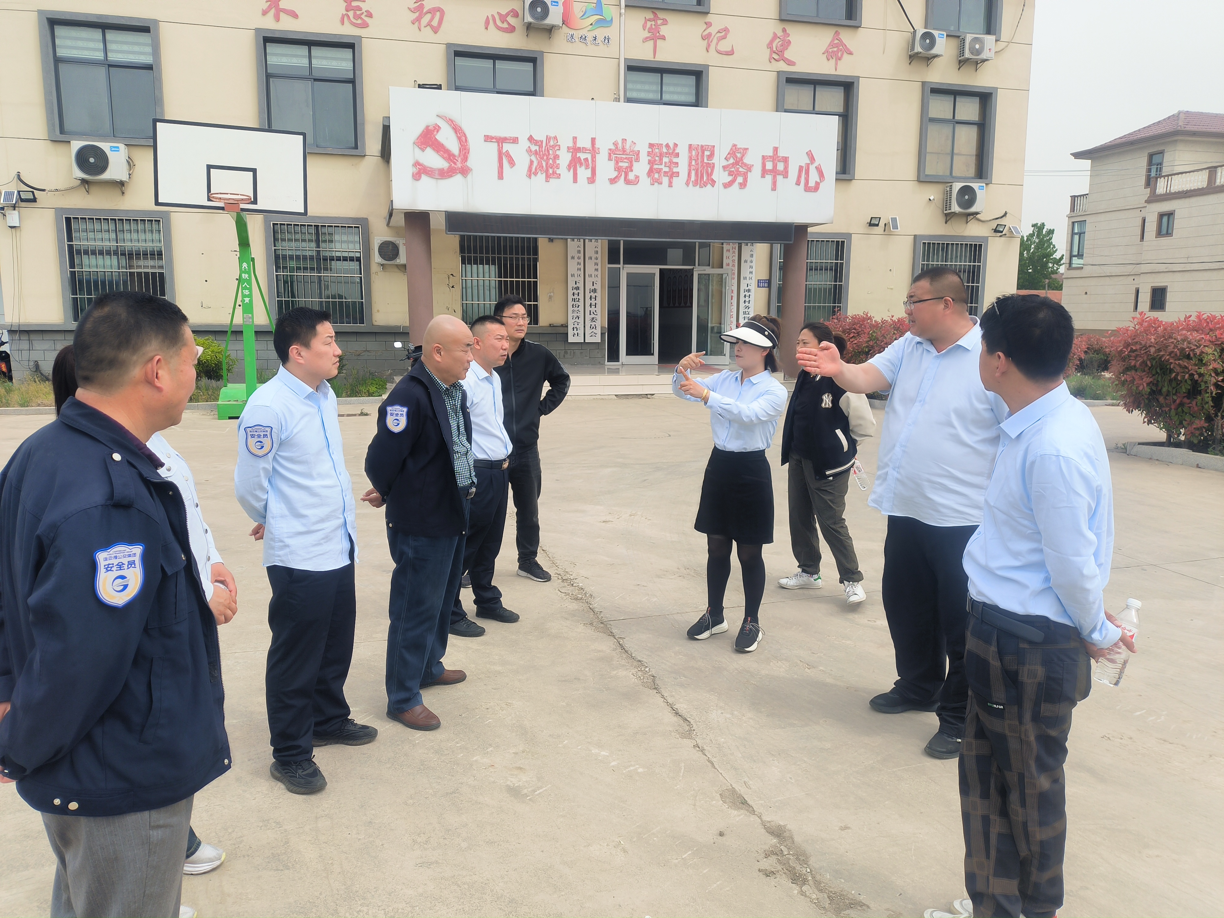 安全至上、服務(wù)升級——公交集團持續(xù)開展上路上線檢查