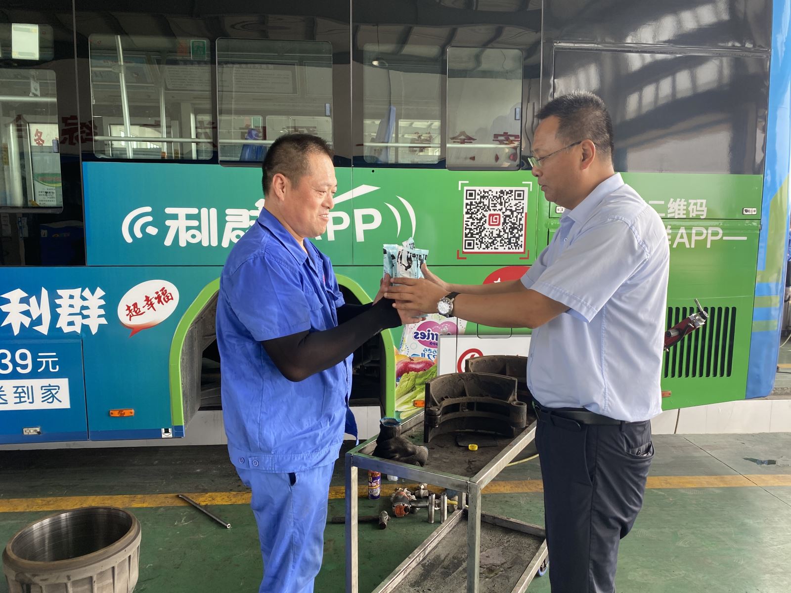 機務技術(shù)事業(yè)部做好一線修理人員防暑降溫工作