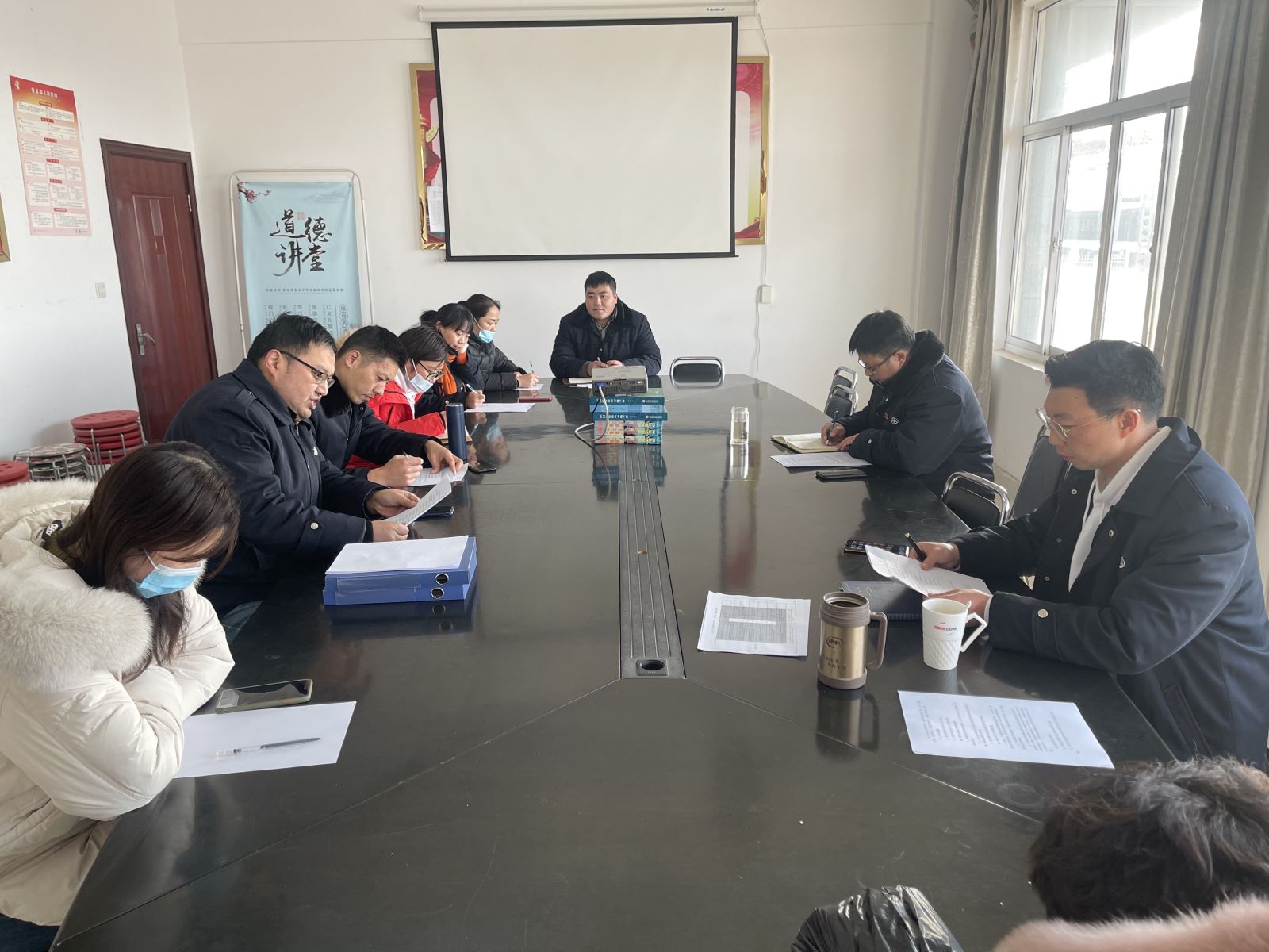 公交集團(tuán)公交事業(yè)二部召開2021年首次運(yùn)營生產(chǎn)會