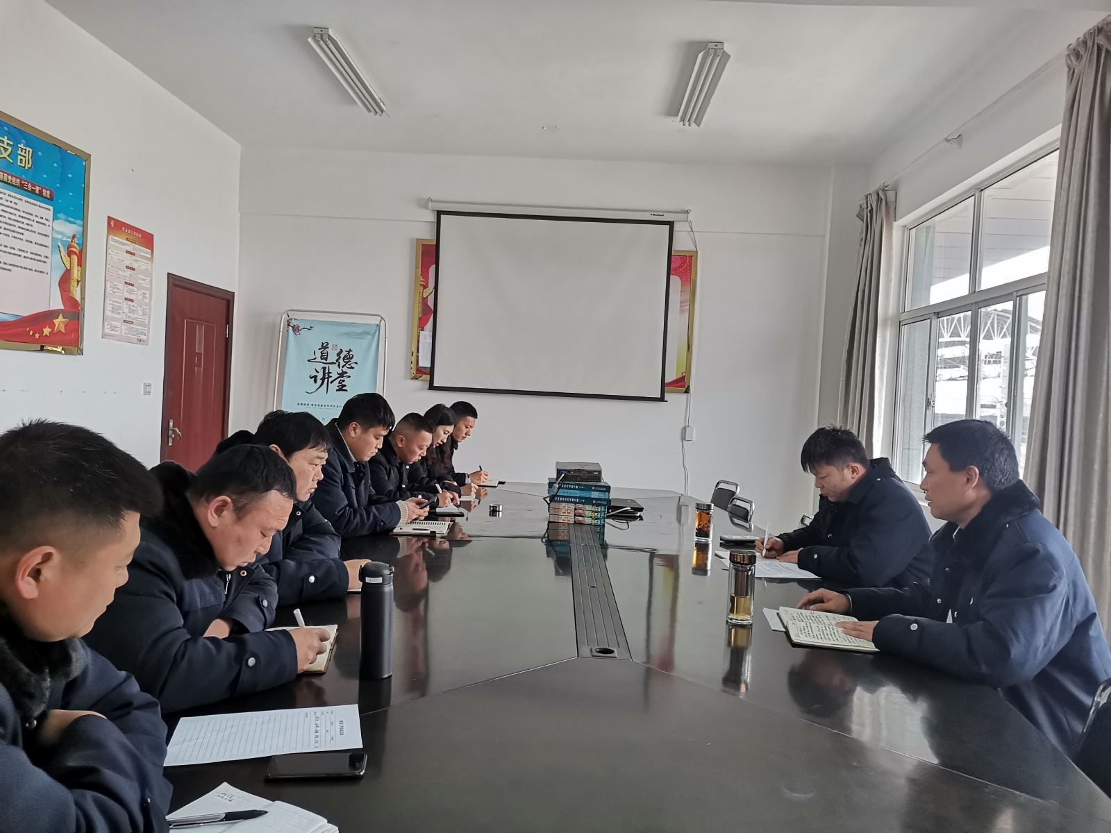 公交集團(tuán)公交事業(yè)二部召開(kāi)機(jī)務(wù)工作專(zhuān)題會(huì)議