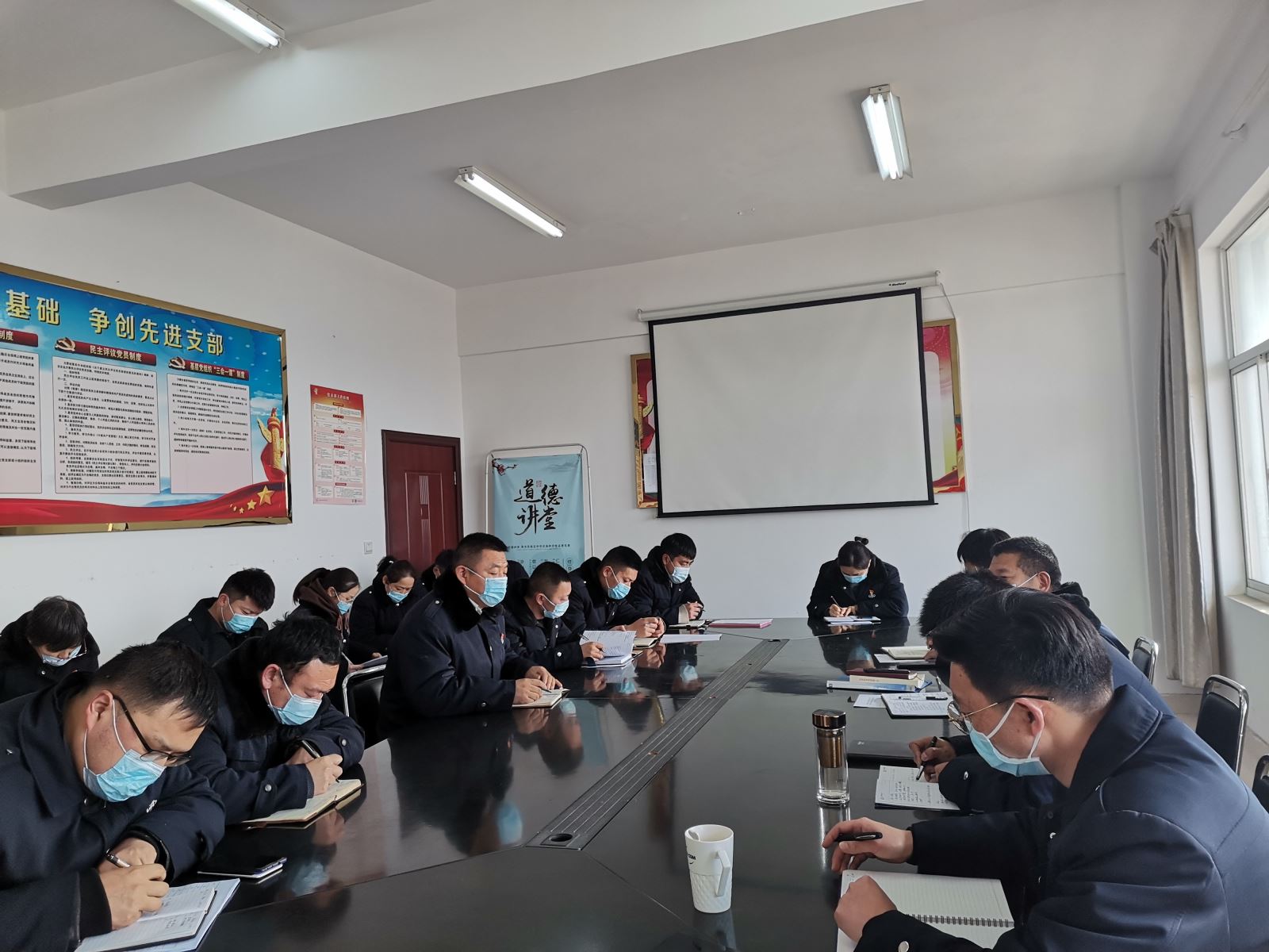 公交集團(tuán)公交事業(yè)二部召開2021年春運(yùn)動員會